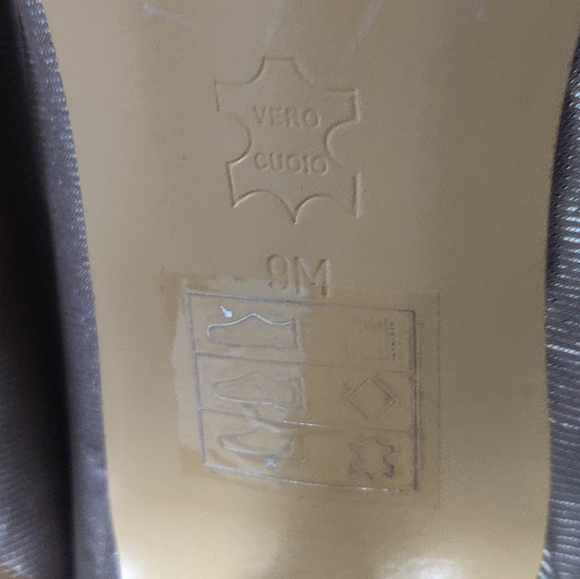 Lulu Townsend champagne heels. - Picture 5 of 11